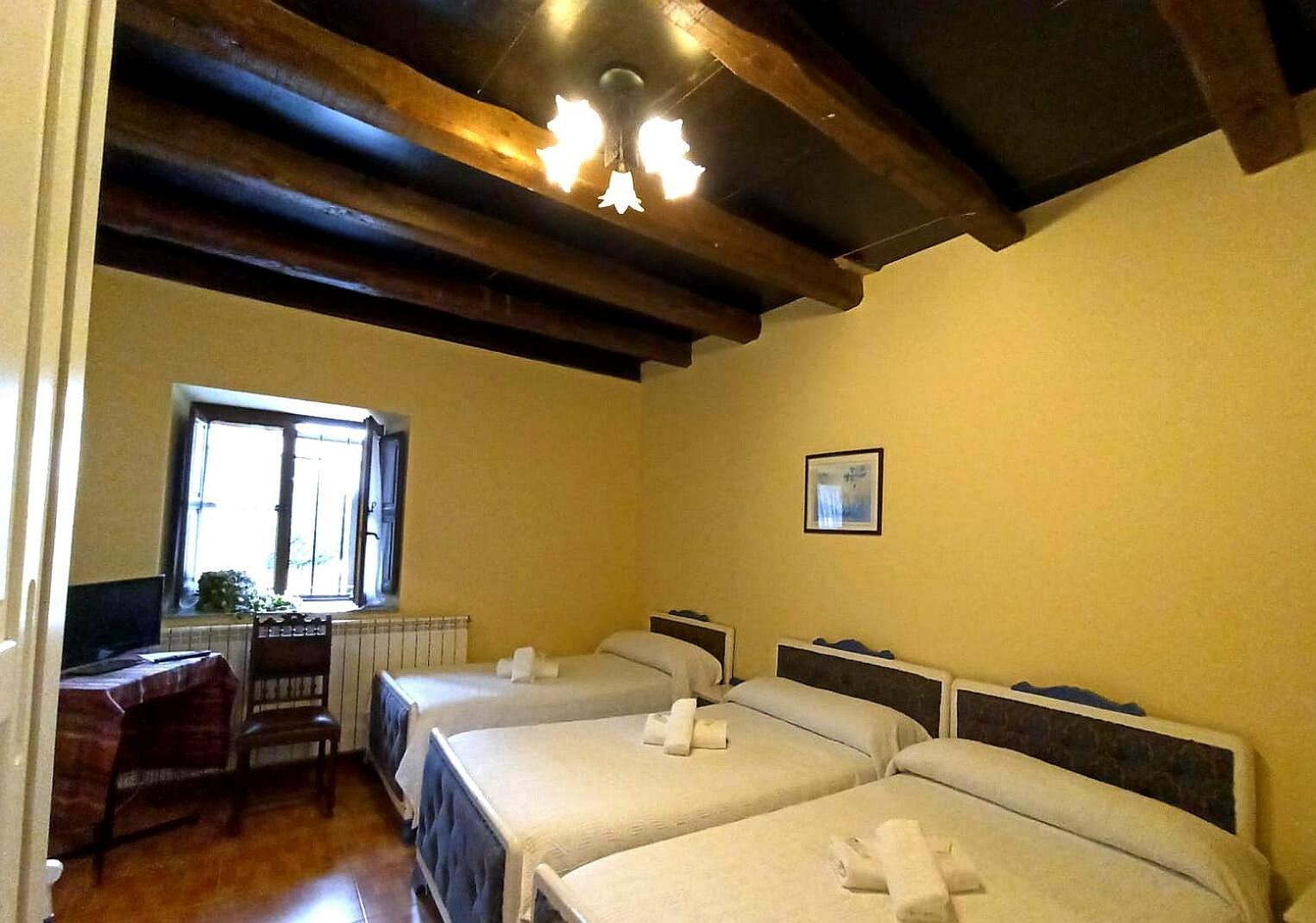 Palacio Del Conde De Rebolledo Villaviciosa de la Ribera Room photo