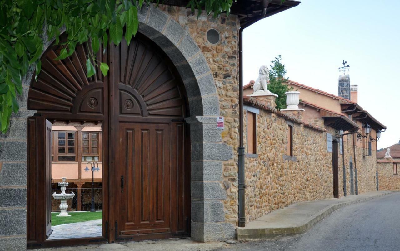 Palacio Del Conde De Rebolledo Villaviciosa de la Ribera Exterior photo